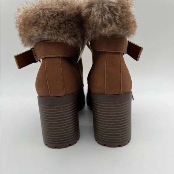 Falls Creek Women's Brown Ankle Boots size 9M NEW - Picture 2 of 9